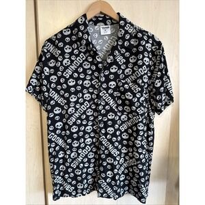 The Goonies Short Sleeve Button Up Shirt Skull Print Men's Size Medium Rayon EUC
